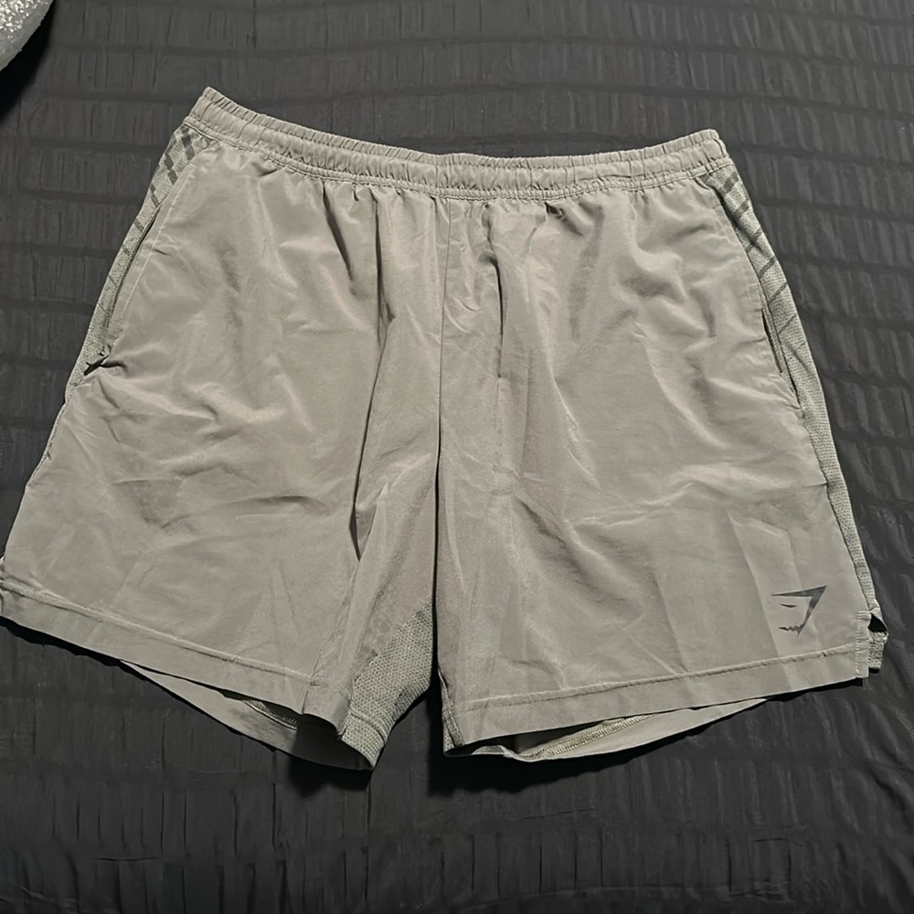 Sport Stripe 9” Short GymShark Like New Size XL